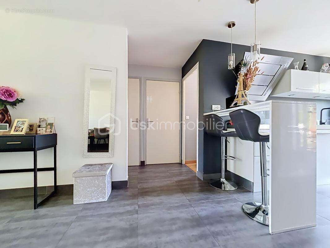 Appartement à VARCES-ALLIERES-ET-RISSET