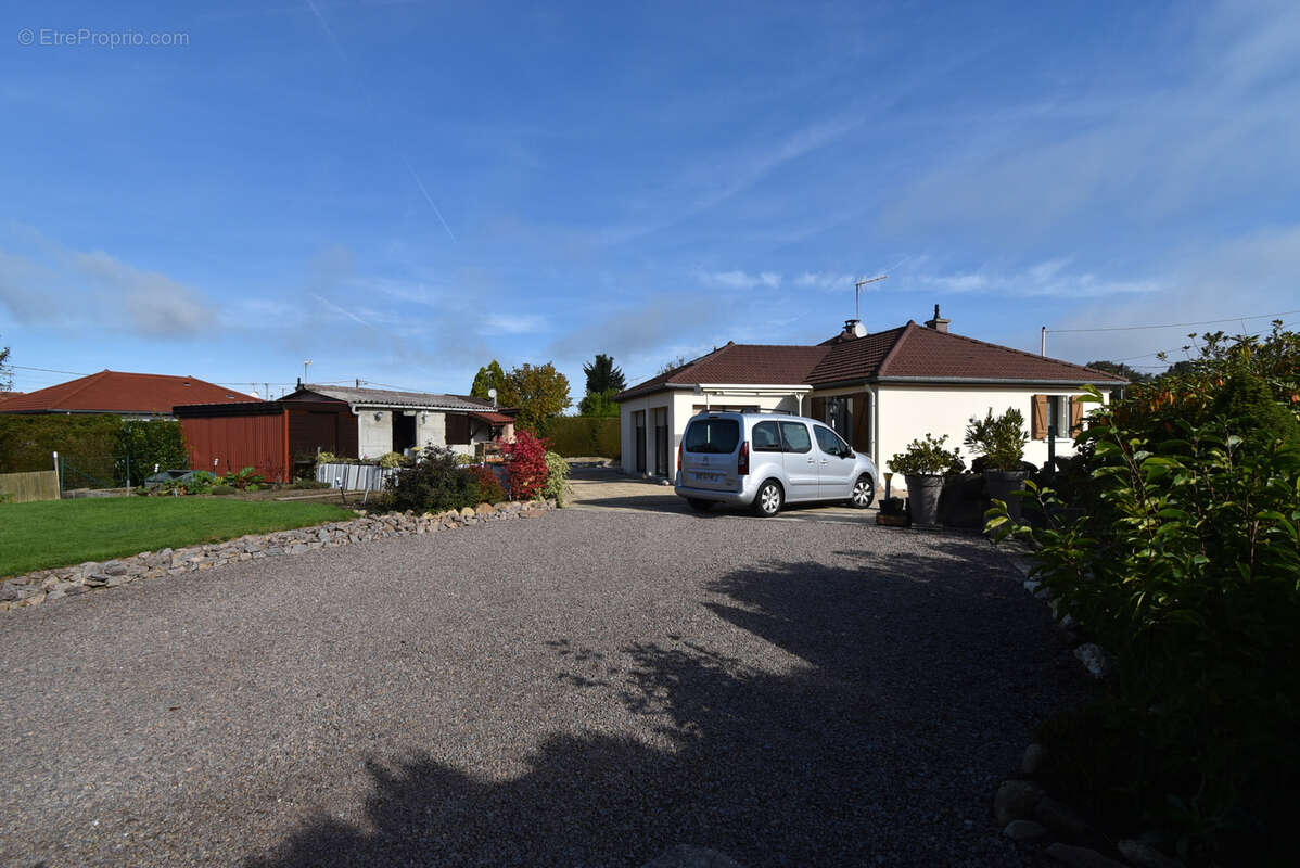 Maison à SAINT-LOUP-SUR-SEMOUSE