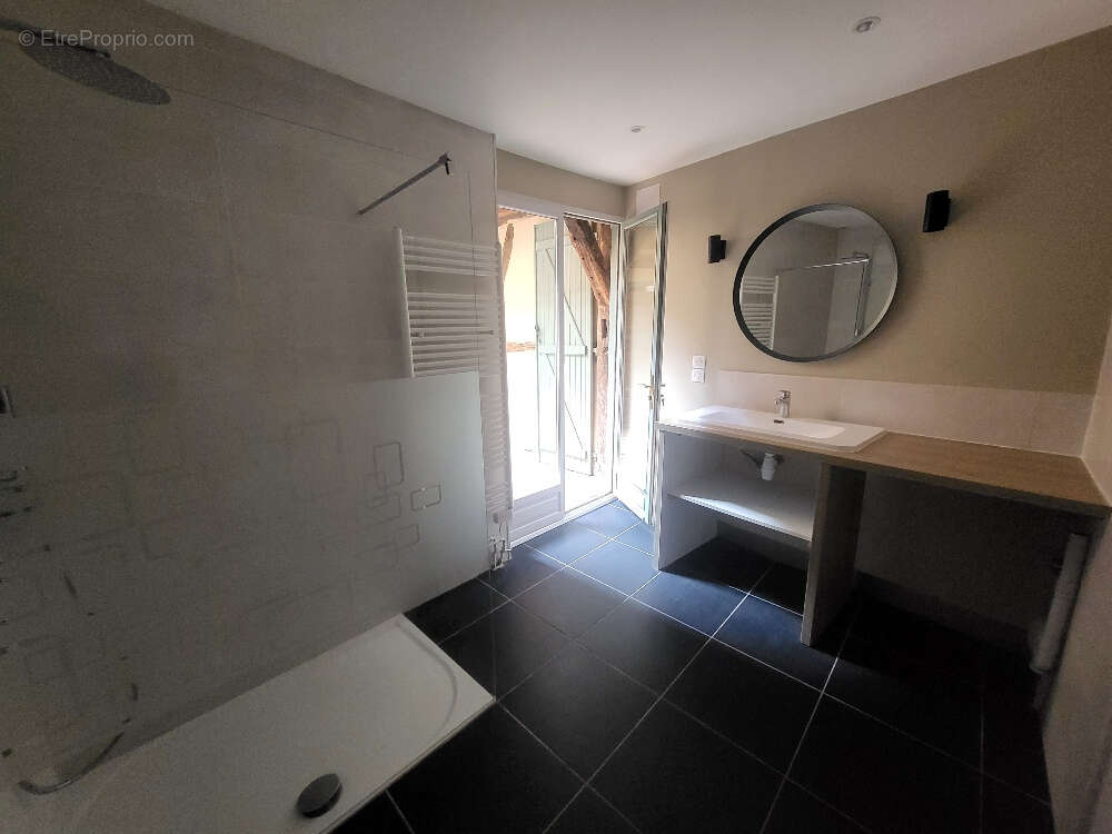 Appartement à CHATILLON-SUR-CHALARONNE