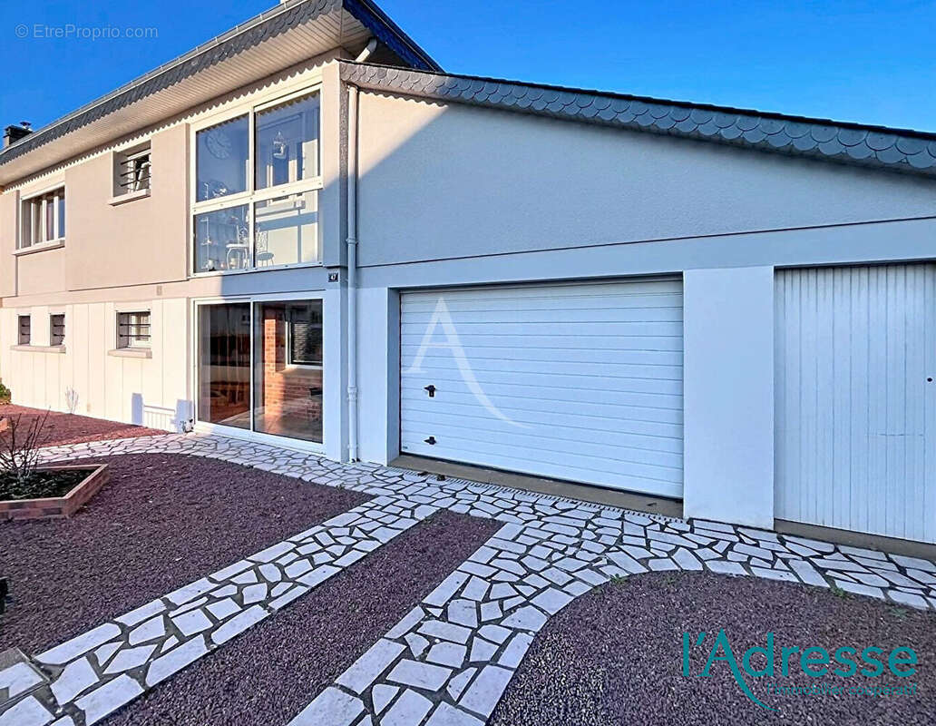 Maison Laval - photo 9
