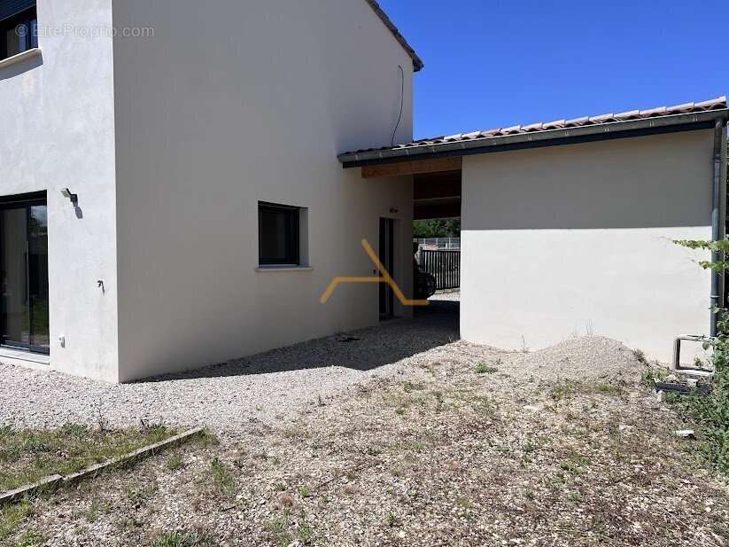 Maison à LA BEGUDE-DE-MAZENC