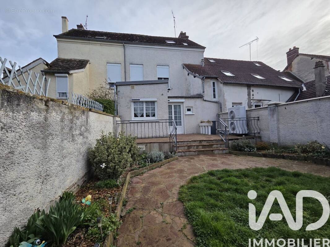 Photo 1 - Maison à ANET