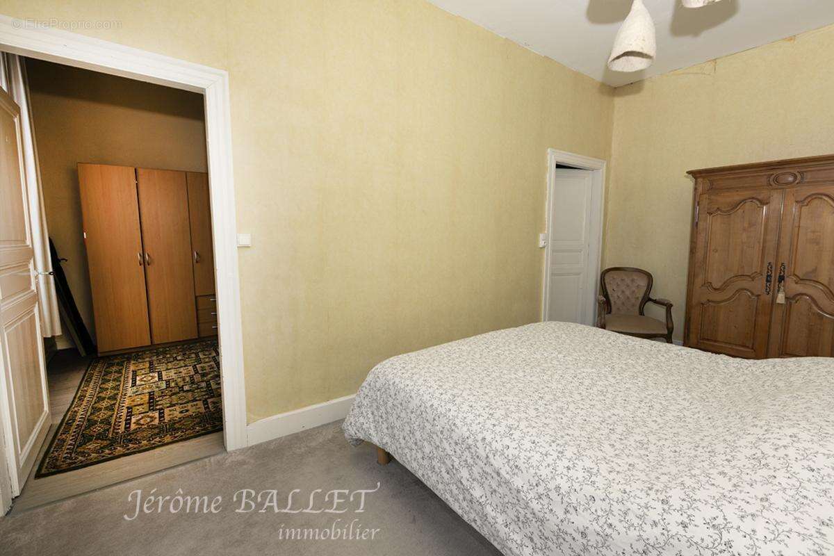 Maison 241 m² à Carmaux  - photo 16
