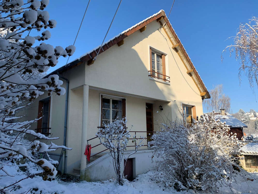 Maison à MEZY-SUR-SEINE