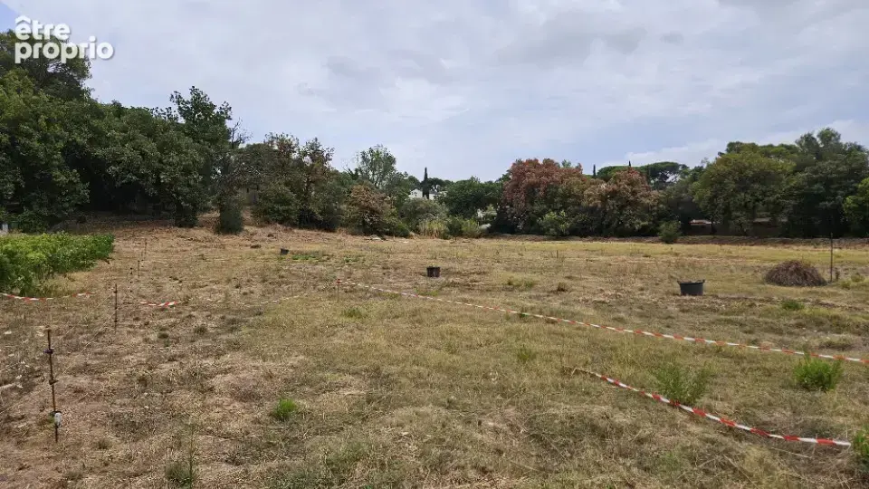 Terrain à FREJUS