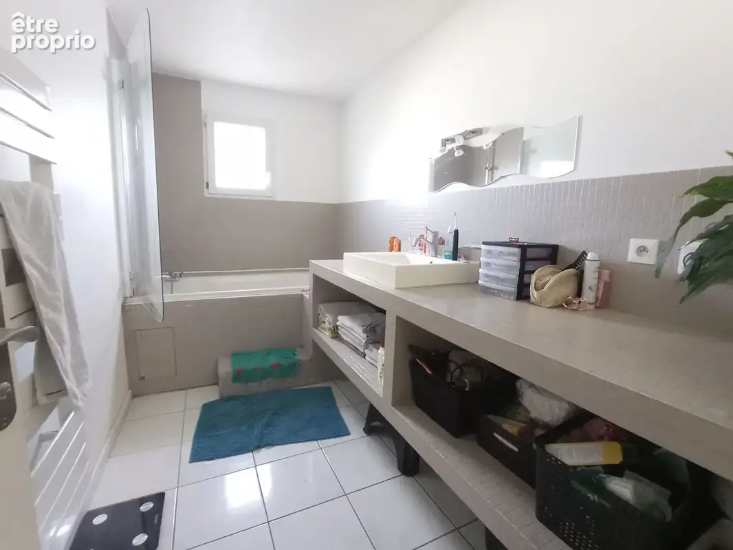 Maison 4 pièces de 100 m2 de plain pied. BRECH - photo 6