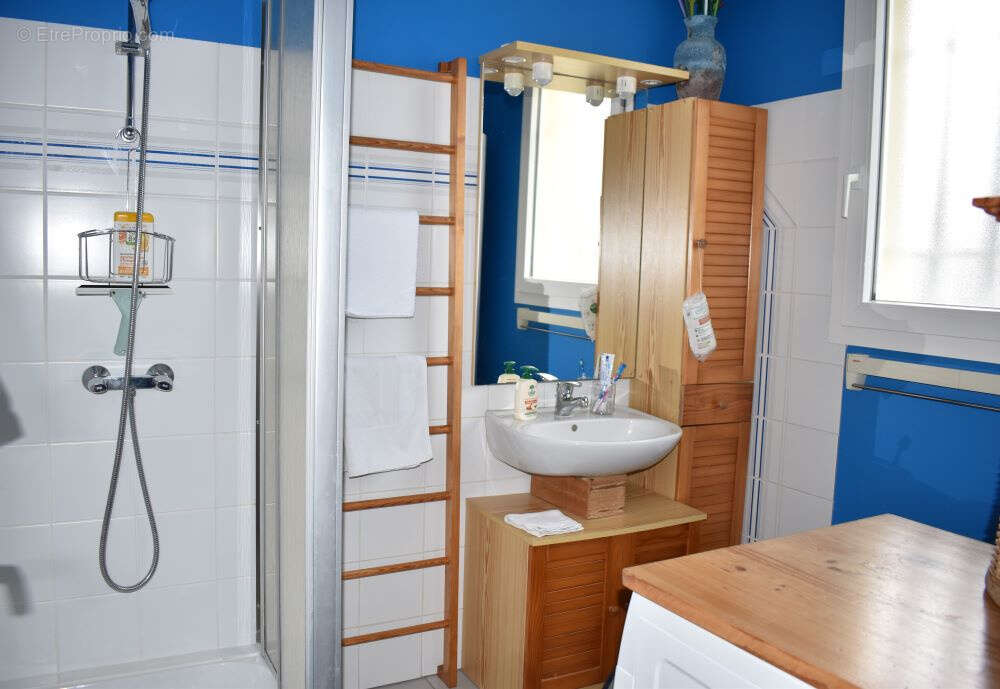 Maison à LA BREE-LES-BAINS