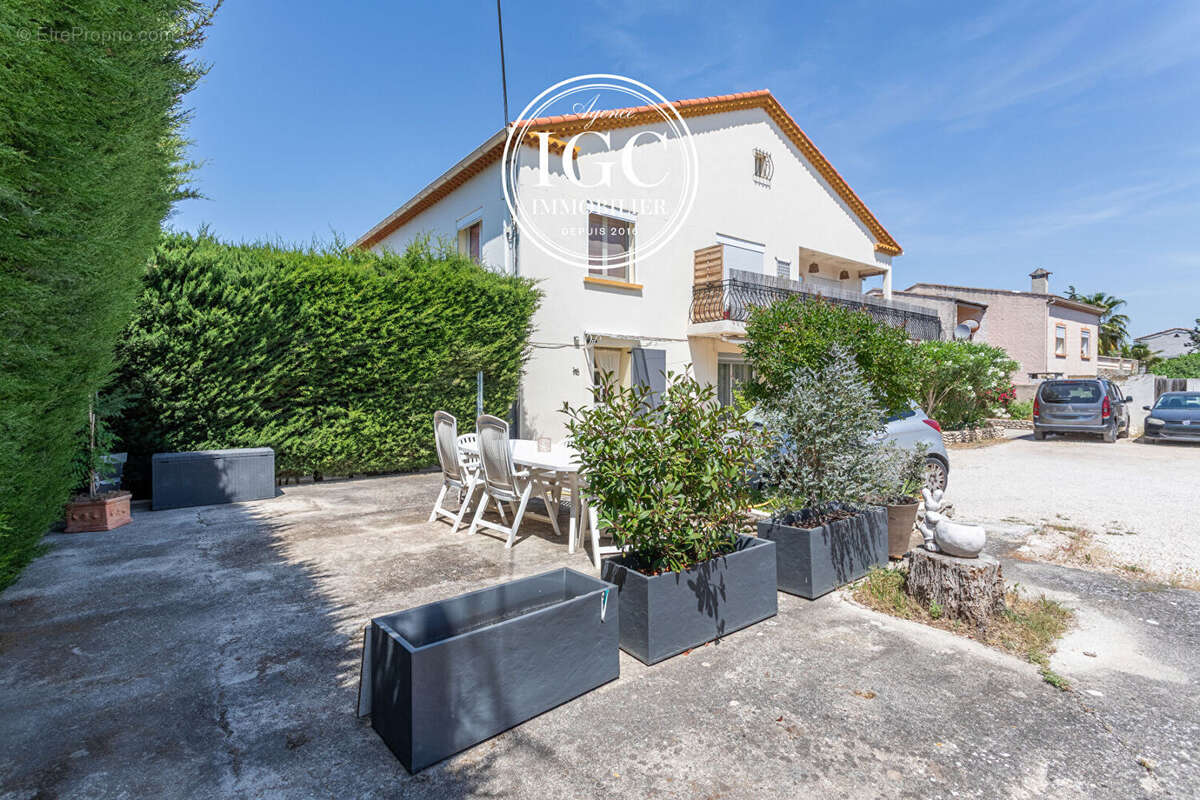 Maison à CHATEAUNEUF-LES-MARTIGUES