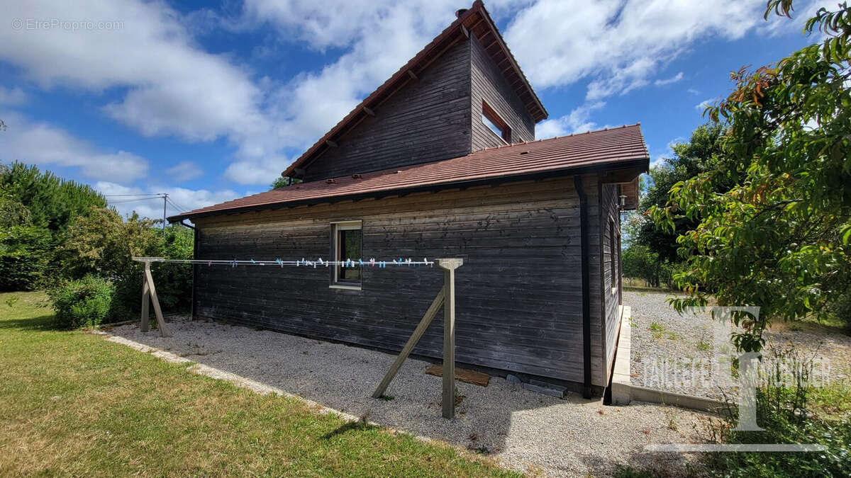 Maison à SAINT-YRIEIX-LA-PERCHE