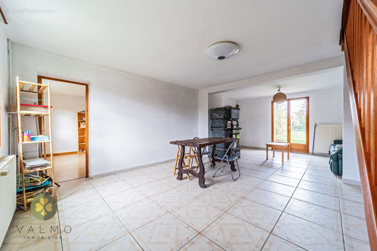 Maison à TACOIGNIERES