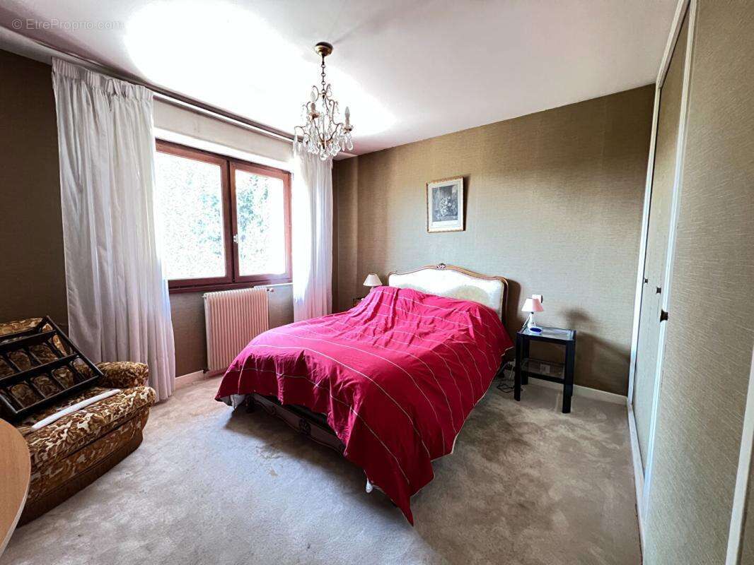 CLERMONT-FERRAND (Vallières) - Opportunité Foncier et Rénovation sur 1 586 m² - photo 7