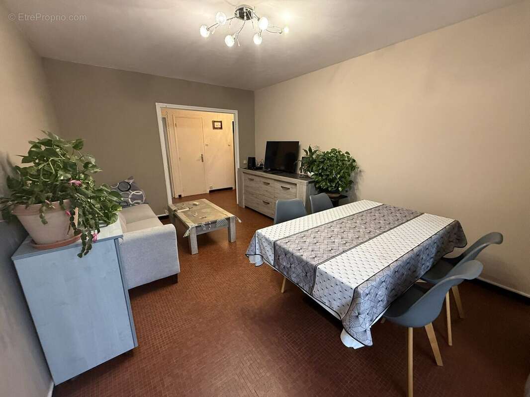 Appartement à LE PONT-DE-CLAIX