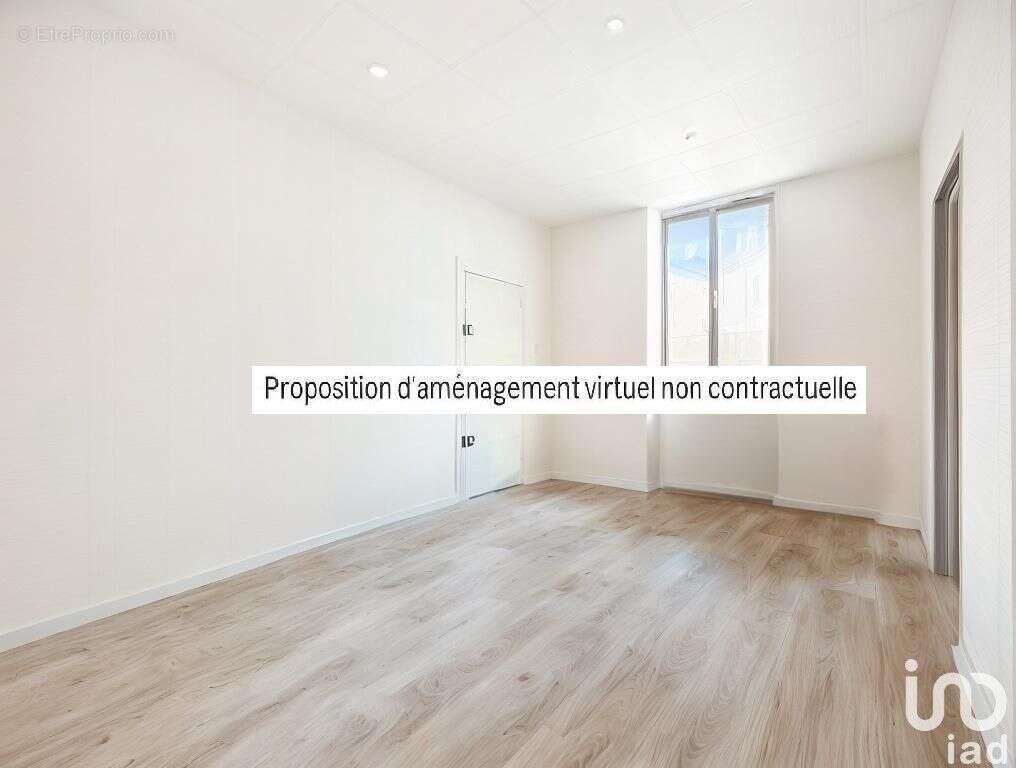 Photo 8 - Commerce à LA MOUILLE