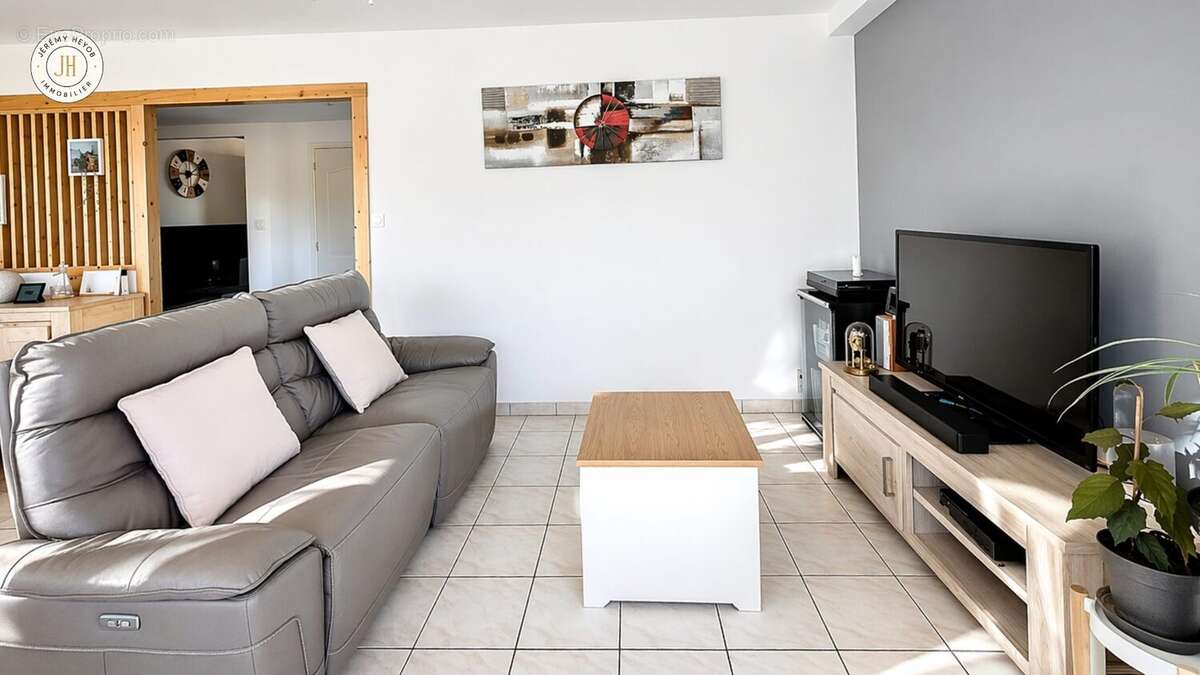 Appartement à SAINT-PRIEST