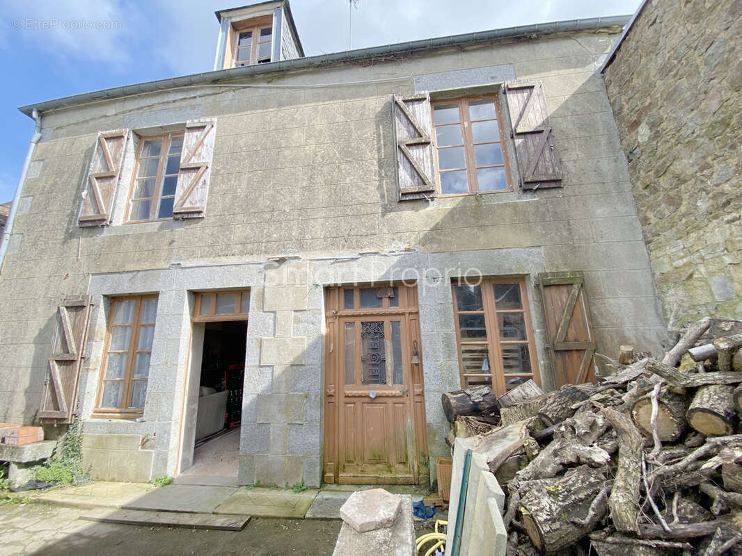 Maison à LIGNIERES-ORGERES