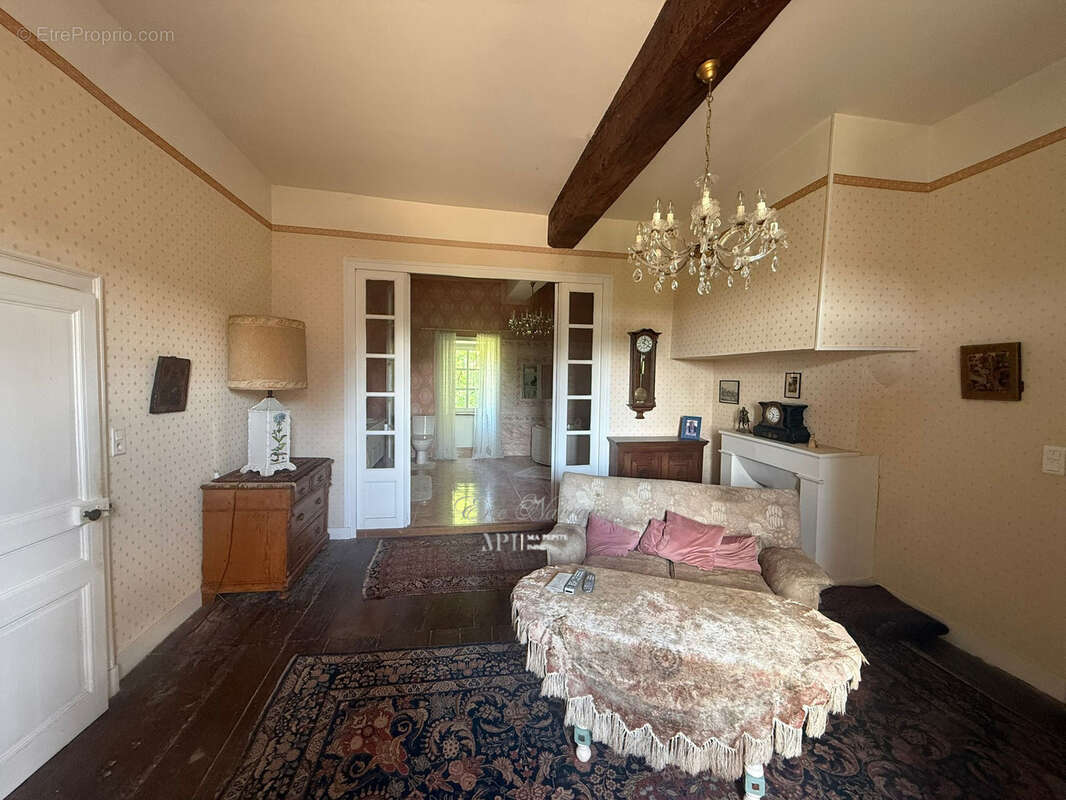 Maison à LA COQUILLE