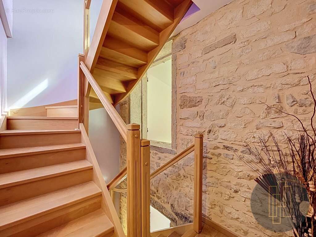 Maison à VILLEFRANCHE-SUR-SAONE