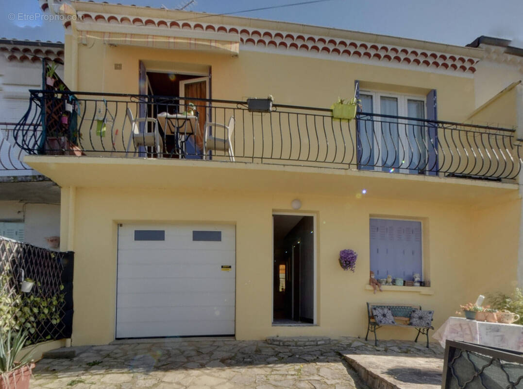 Maison à LIVRON-SUR-DROME