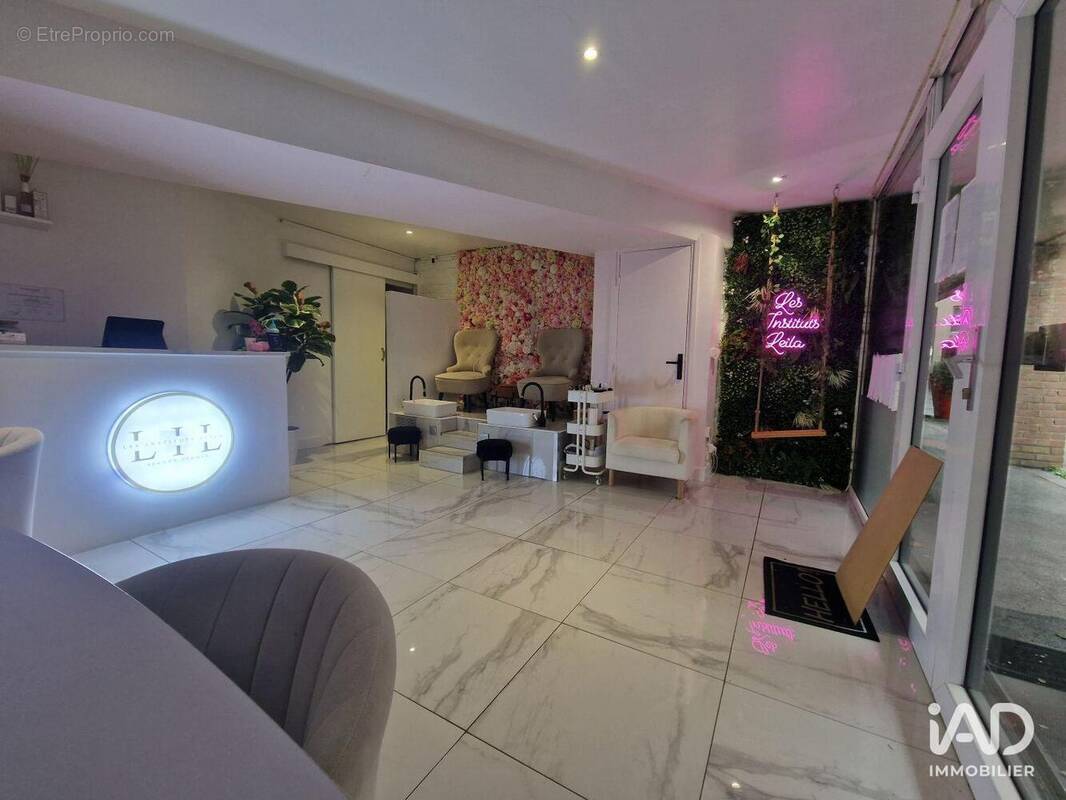 Photo 1 - Commerce à NEUILLY-SUR-MARNE