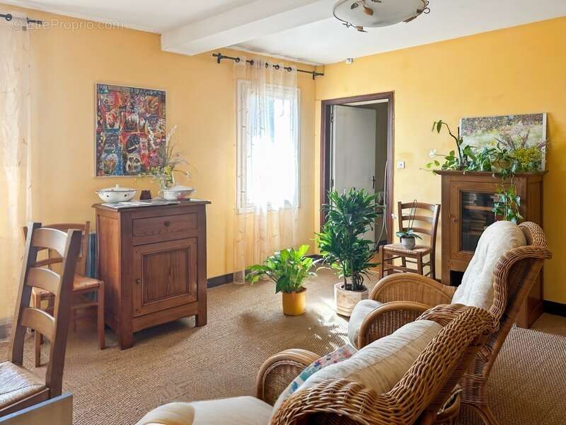 Maison à MONTESQUIOU