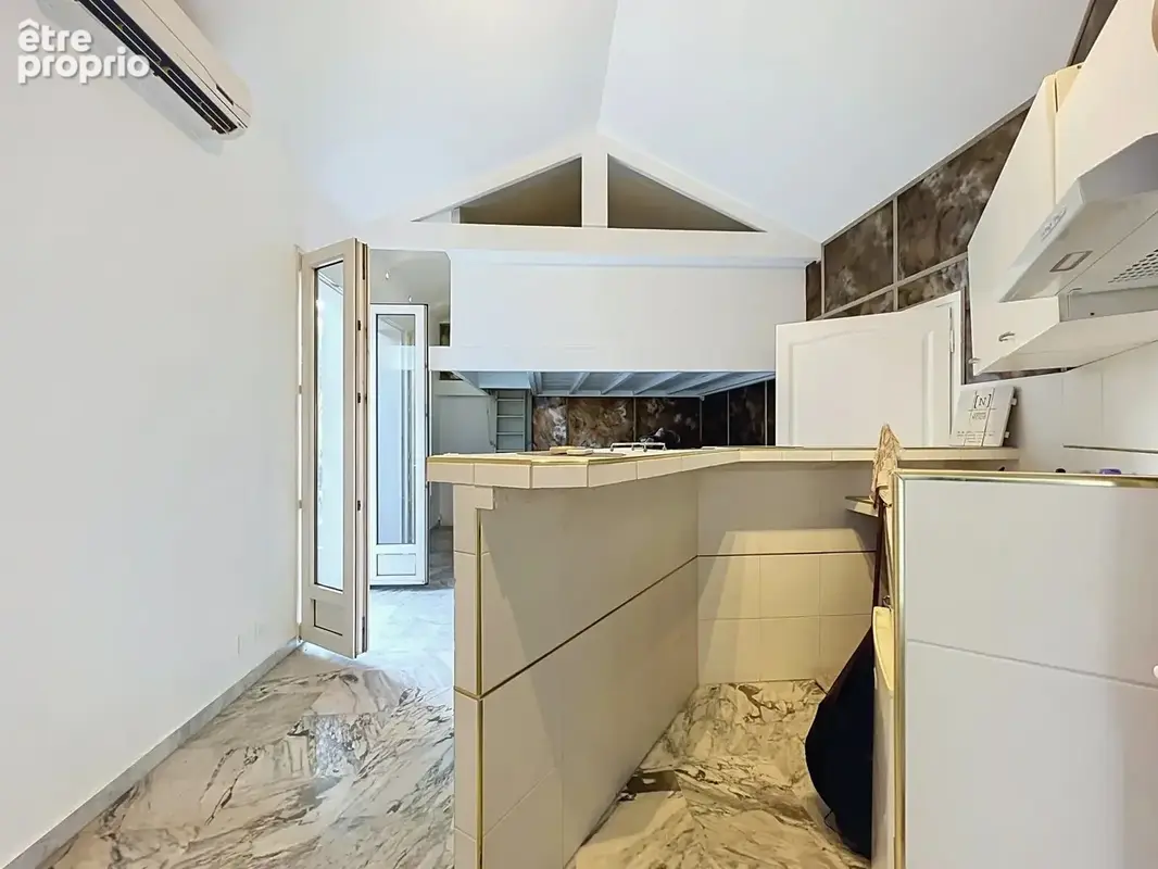 Studio avec mezzanine – Juan-les-Pins - quartier Pont du Lys - photo 3