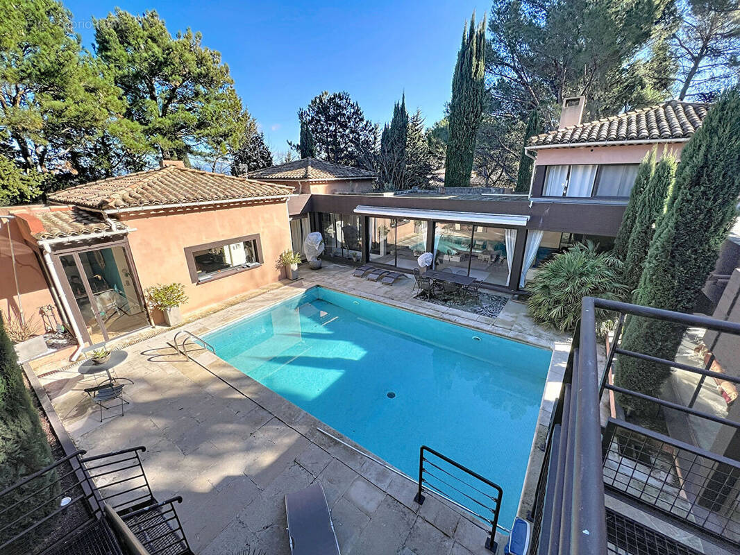 Maison à VILLENEUVE-LES-AVIGNON
