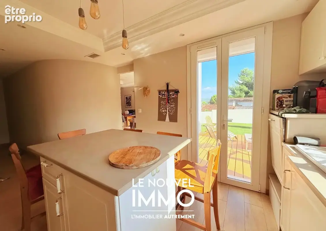 Maison 6 pièces 160 m² à vendre à Rognac (13340) - photo 7