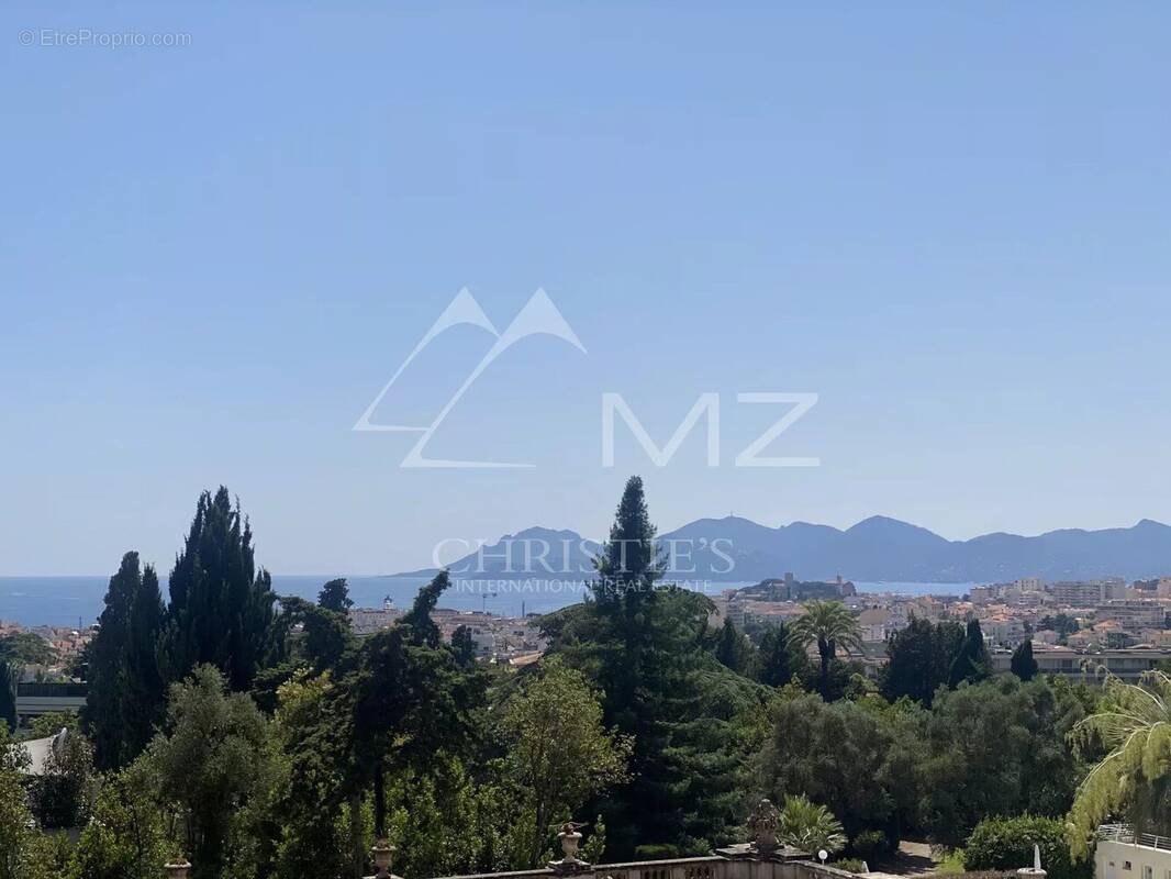 Appartement à CANNES