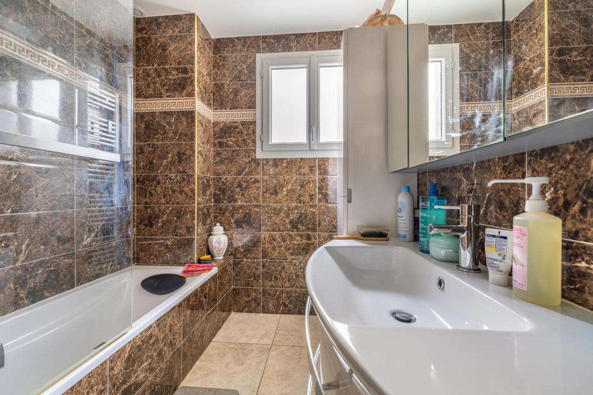 Maison à ORMESSON-SUR-MARNE