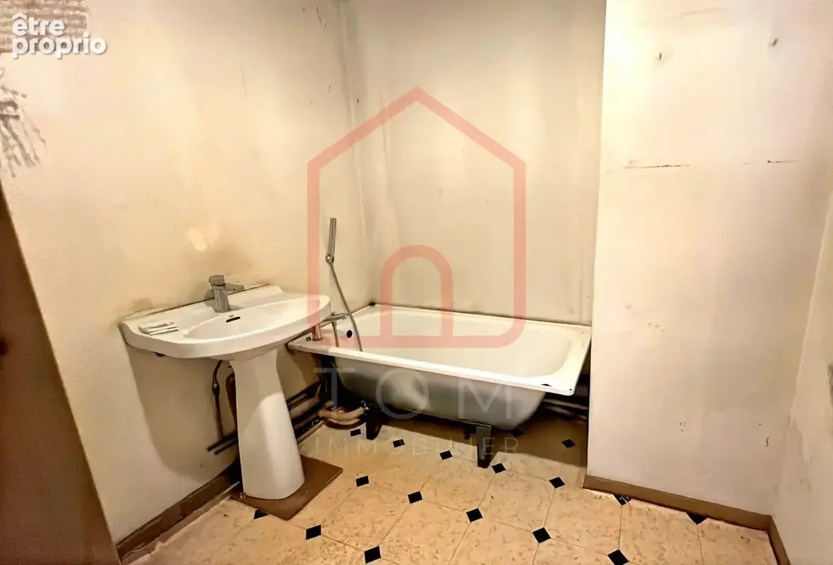 Maison semi-individuelle avec potentiel - 110 m2 - Lezennes - SOUS COMPROMIS - photo 6
