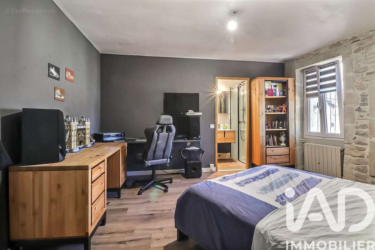 Maison 208 m² à Nages-Et-Solorgues  - photo 8