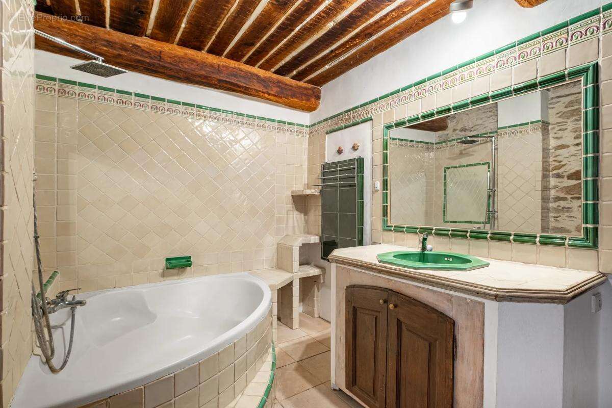 Maison à LA GARDE-FREINET