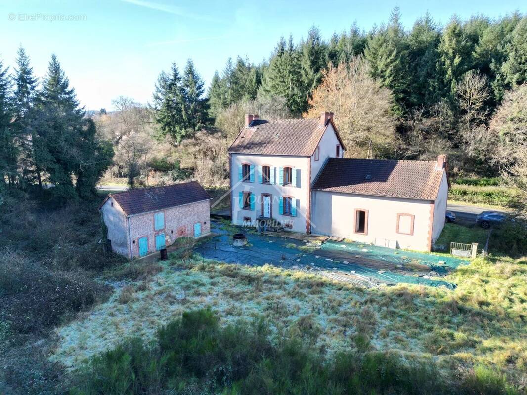 Maison à SAINT-ELOY-LES-MINES