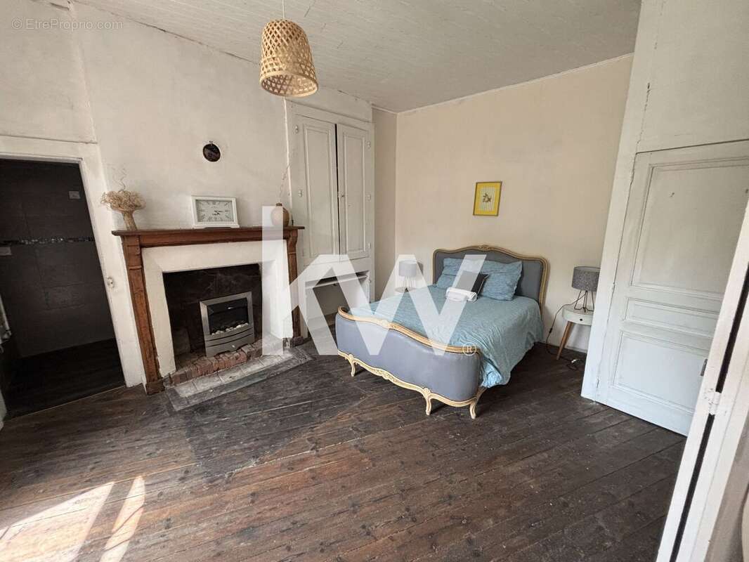 Maison à CONDAT-SUR-VIENNE