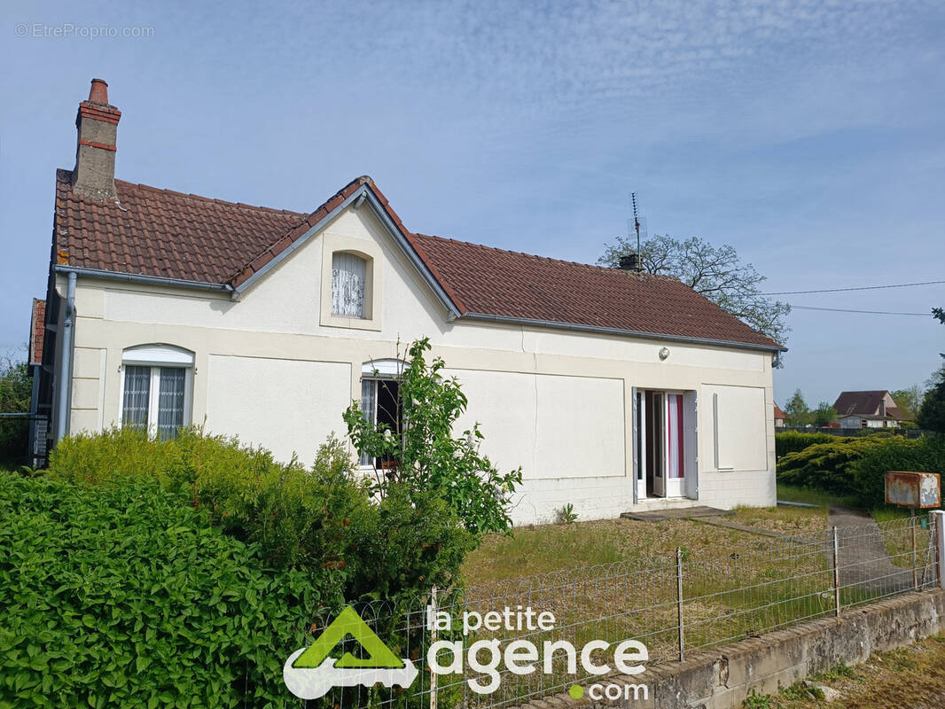 Maison à ARGENVIERES