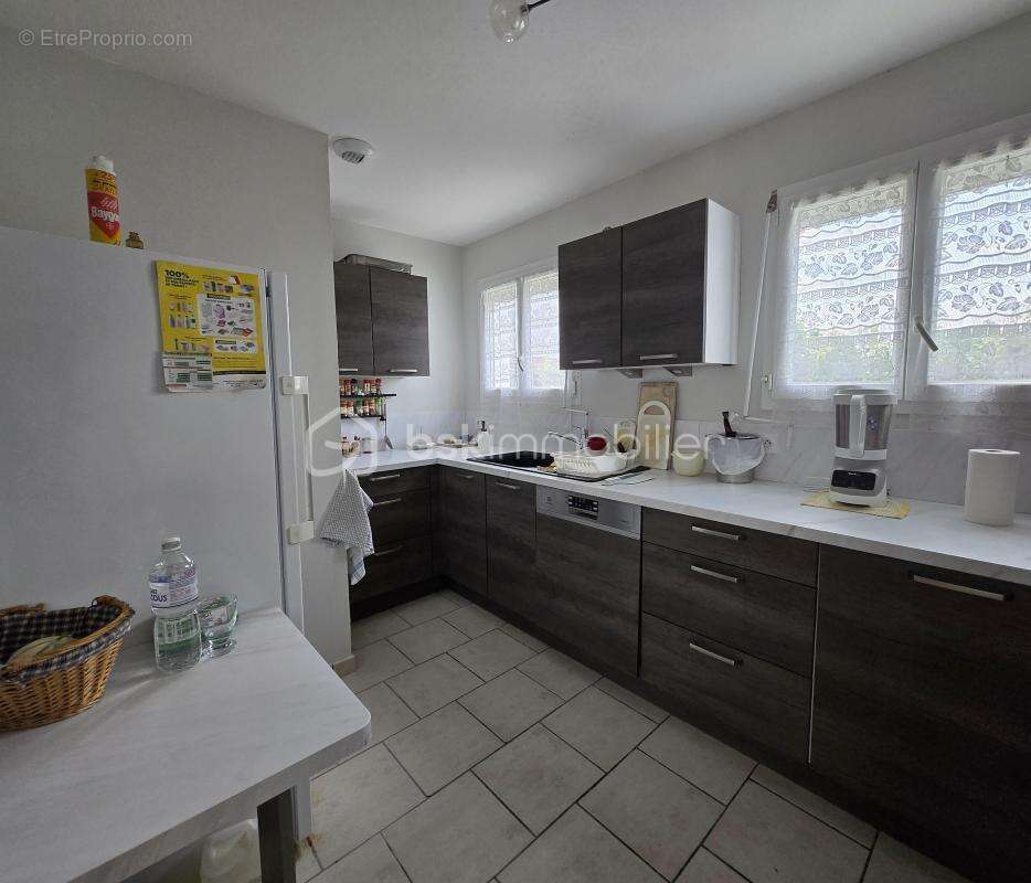 Plain-pied 113 m² - Véranda de 20 m² - Jardin clos - Stationnement 5 véhicules - photo 8