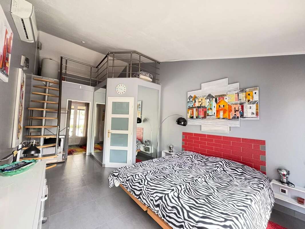 Vidauban – Élégante villa de plain-pied de 140 m² avec piscine sur un terrain de plus de 2 550 m² - photo 7