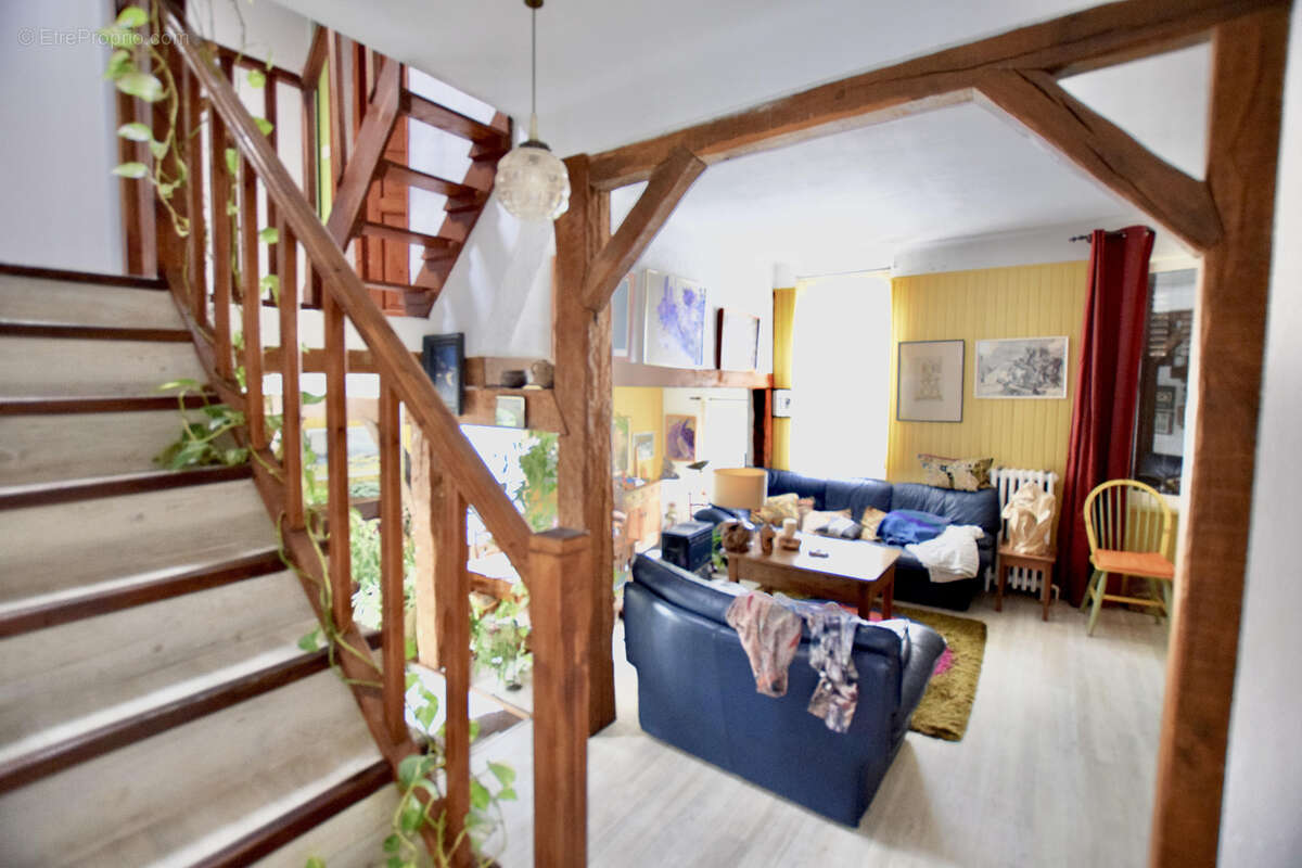 Maison à LE PERRAY-EN-YVELINES