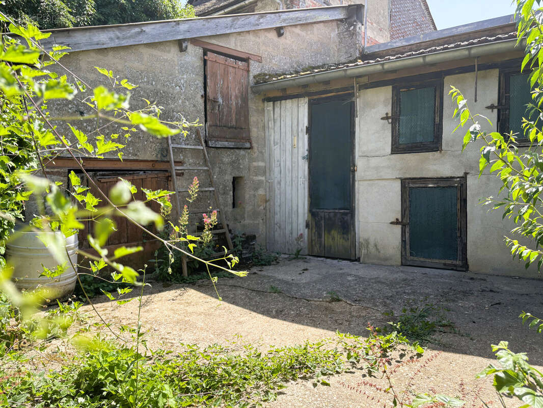Maison 80 m² à Courtenay  - photo 4