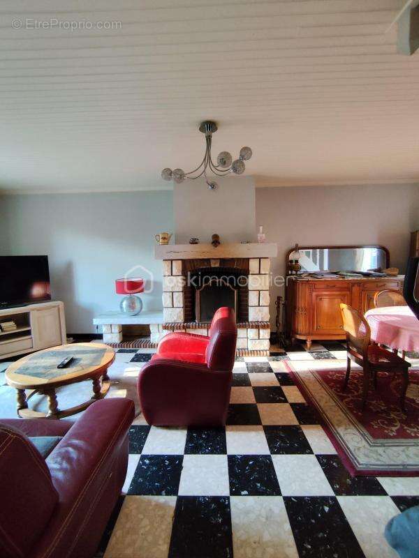 Confortable maison de 115m² habitables, sur 1 hectare de prés et de bois - photo 3