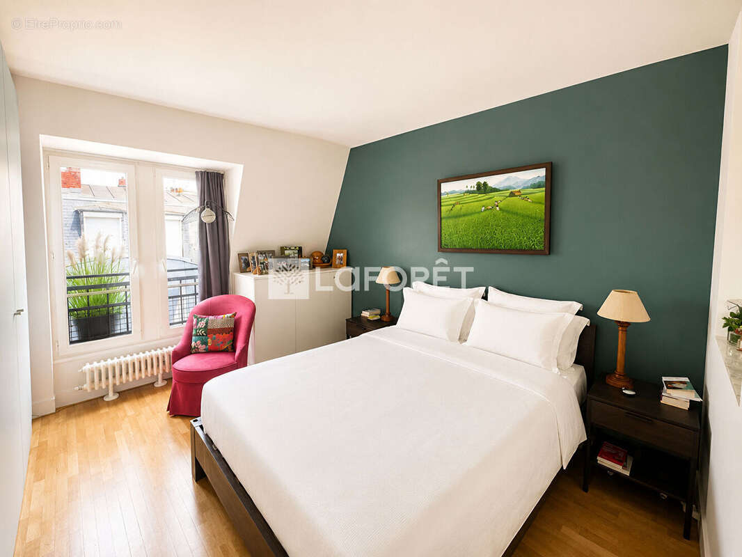 Appartement à PARIS-17E
