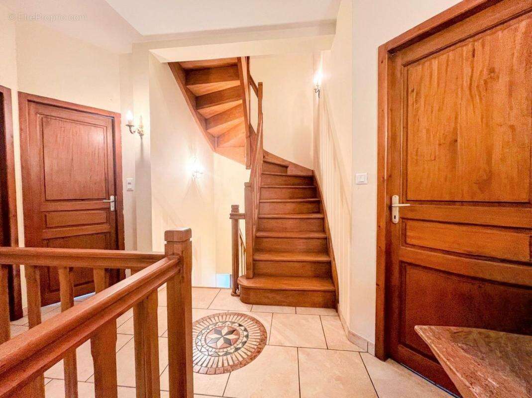 Maison à CHERVEIX-CUBAS