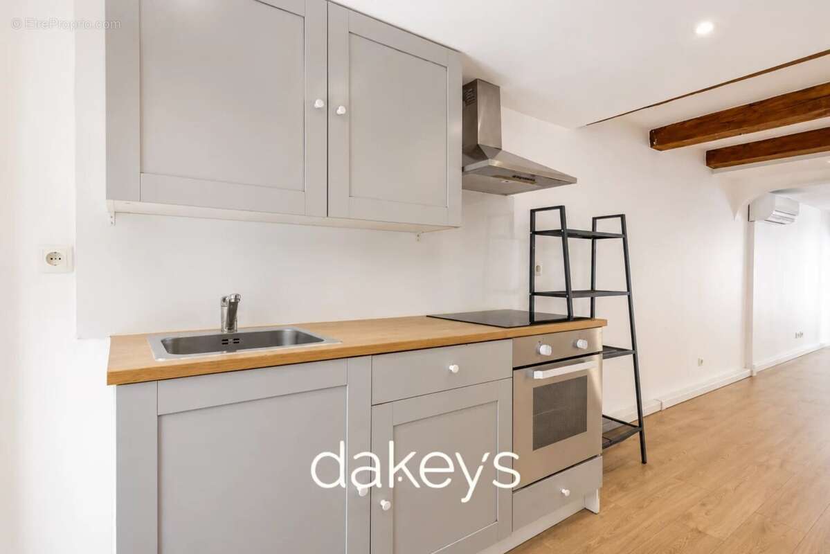 Marseille 6ème – préfecture / rome – grand t2 de 52 m² - photo 4