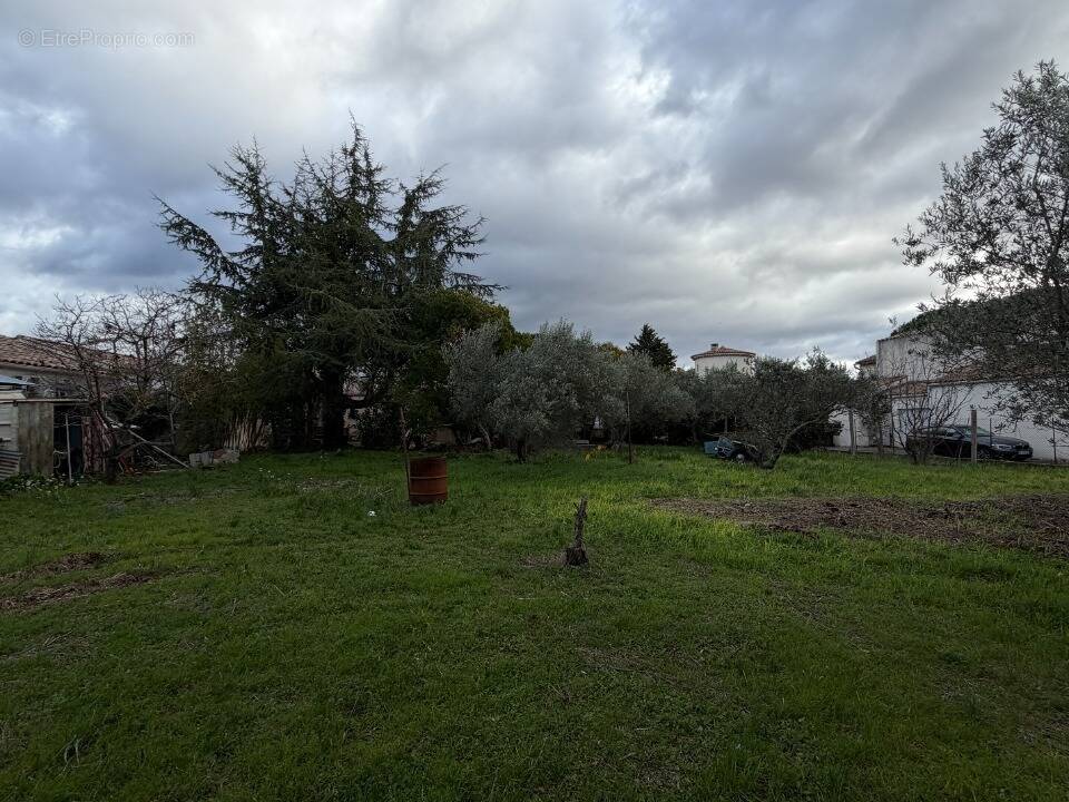 Terrain à SAINT-JUST