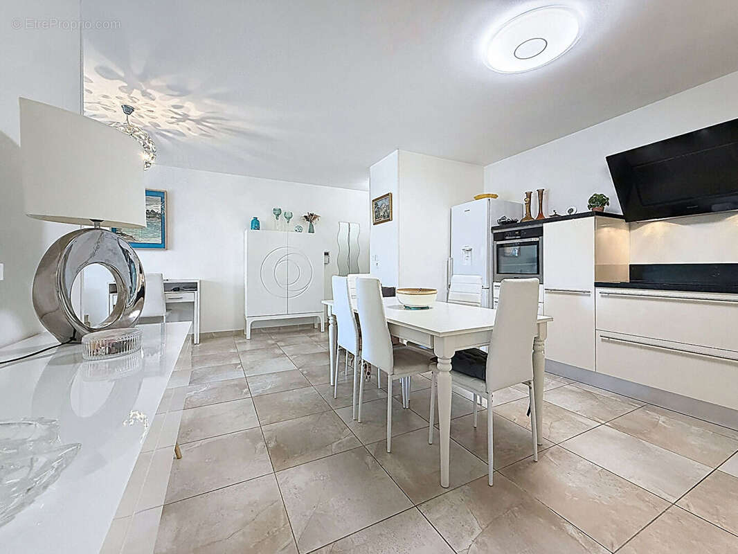 Appartement à CARQUEIRANNE