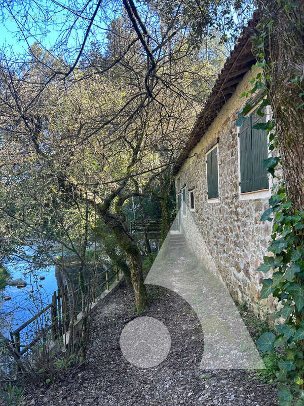 Maison à CALLAS