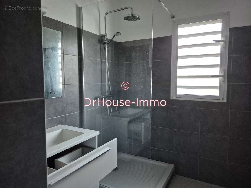 Maison à LES TROIS-ILETS