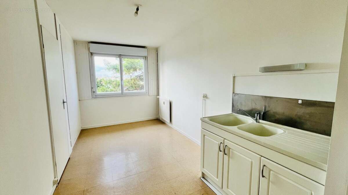 Appartement Angers 3 pièces terrasse CHU Hauts de St Aubin - photo 3