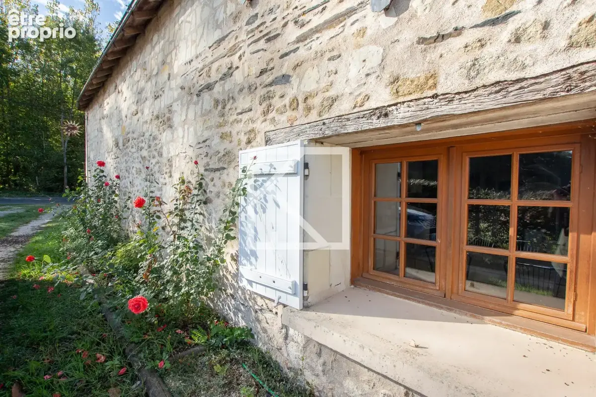 Maison 14 pièces 363 m² à vendre à Fontaine-Milon (49140) - photo 3