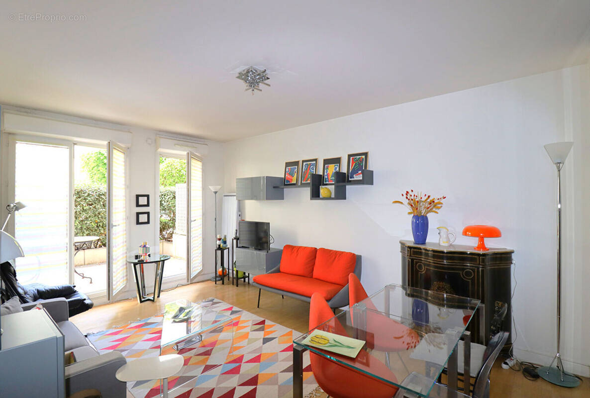 Appartement à ISSY-LES-MOULINEAUX
